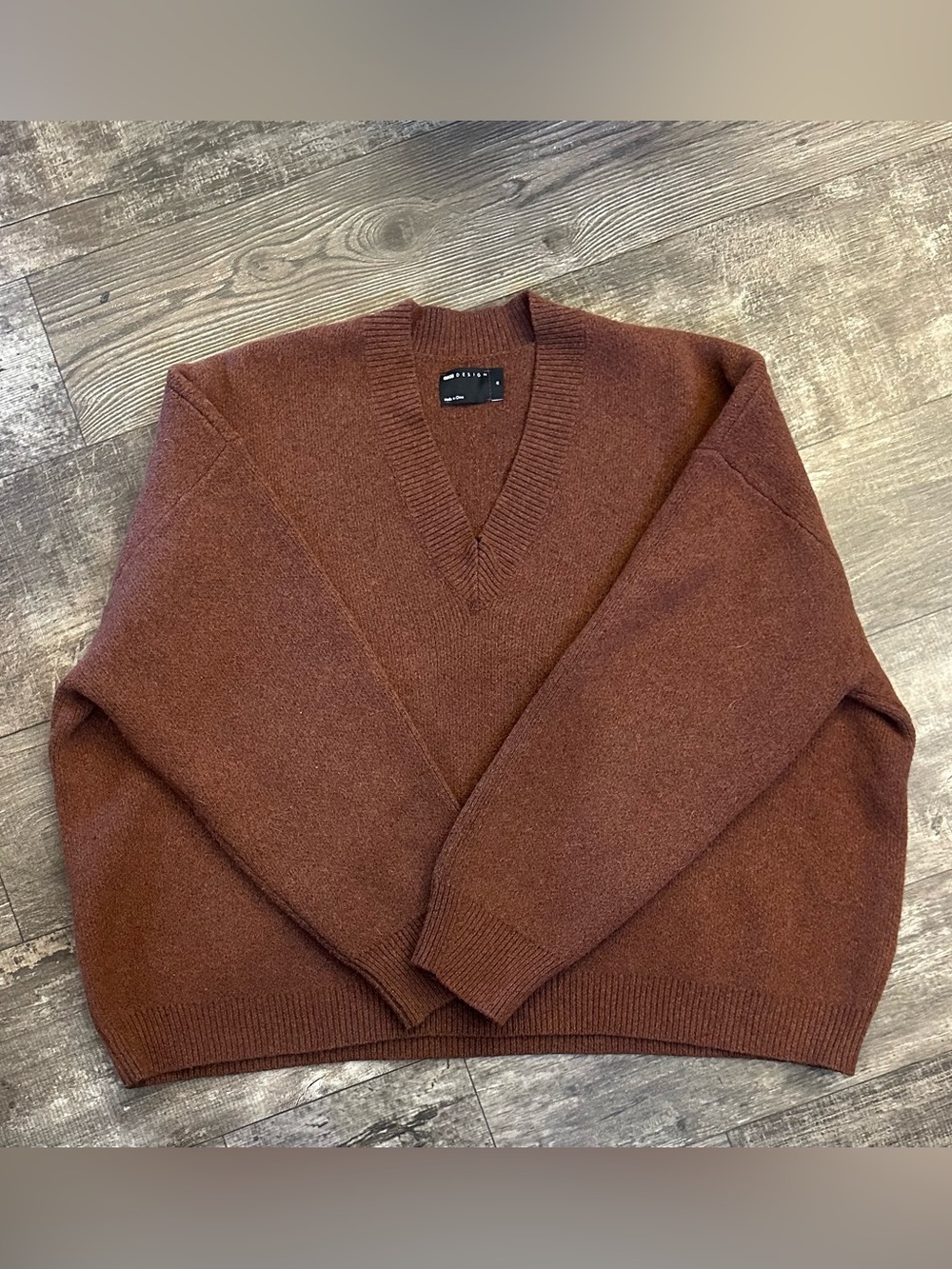 ASOS DESIGN Extreme Boxy V-Neck Sweater Size Medium